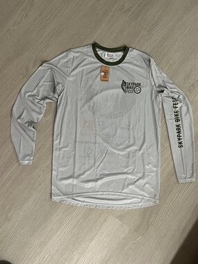 Belo Customs Long-Sleeve Performance Lightweight Crewneck Mountain Bike Jersey